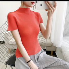 Load image into Gallery viewer, Ovam pleated top