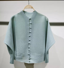 Load image into Gallery viewer, Gilla Pleated Top/Coat