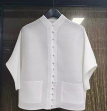 Load image into Gallery viewer, Gilla Pleated Top/Coat