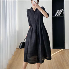 Load image into Gallery viewer, Berbs pleated dress
