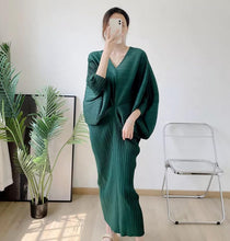 Load image into Gallery viewer, Ceena Pleated Dress
