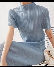Load image into Gallery viewer, Dex Pleated Dress
