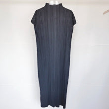 Load image into Gallery viewer, Leah Pleated Dress
