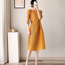 Load image into Gallery viewer, Larji Pleaded Dress
