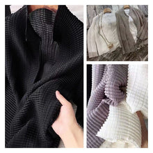 Load image into Gallery viewer, Yuki Pleated Coat
