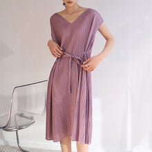 Load image into Gallery viewer, Chelle Pleated Dress
