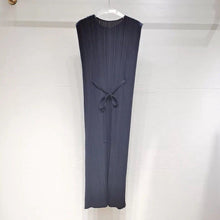 Load image into Gallery viewer, Hui Pleated Dress
