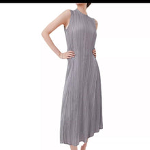 Load image into Gallery viewer, Lily Pleated Dress
