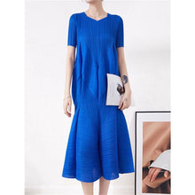 Load image into Gallery viewer, Fiama Pleated Dress
