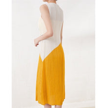 Load image into Gallery viewer, Joaquin Pleated Dress
