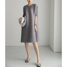 Load image into Gallery viewer, Dianne Pleated Dress
