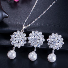 Load image into Gallery viewer, Fiora Earrings and Necklace Set

