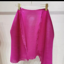 Load image into Gallery viewer, Liz Pleated Tassel Cardigan
