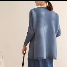 Load image into Gallery viewer, Liz Pleated Tassel Cardigan
