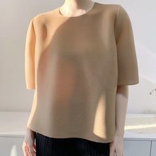 Load image into Gallery viewer, Crissa Pleated Top
