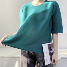 Load image into Gallery viewer, Crissa Pleated Top
