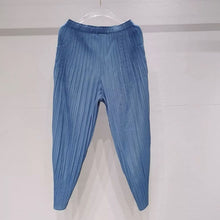 Load image into Gallery viewer, Zianne Pleated Pants
